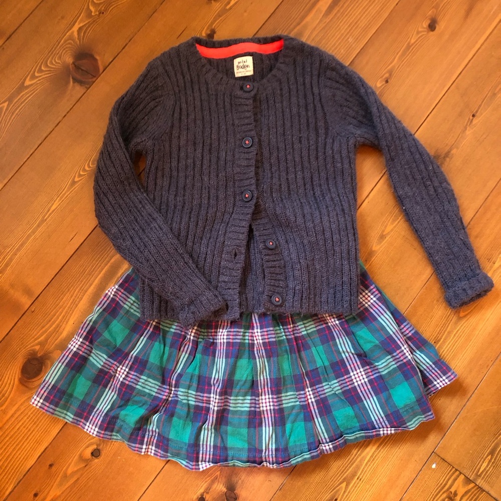 Mini Boden Sweater and Plaid Skirt Girls Size 5-6